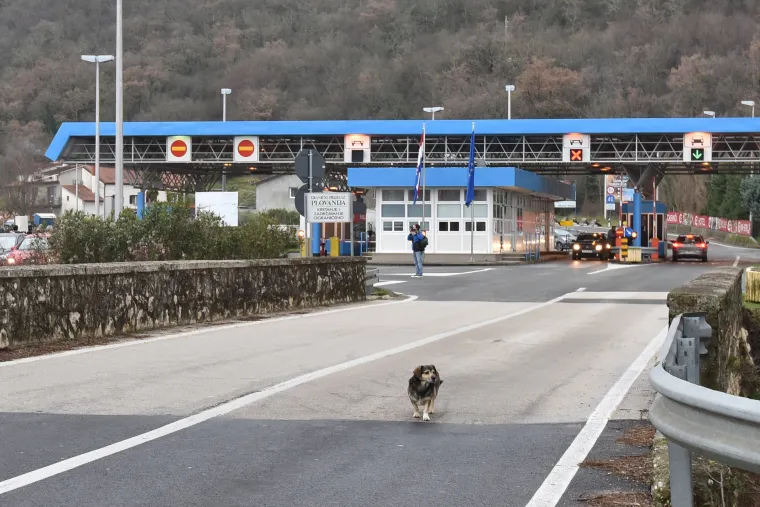 Mje&scaron;anac u &scaron;etnji