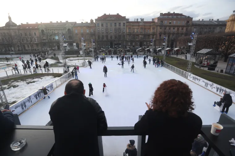 Zagreb: građani i turisti uživaju u posljednjem danu najboljeg Adventa u Europi