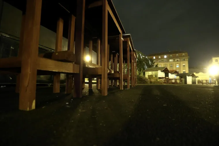 Utihnuo adventski ugođaj: počela je demontaža i uklanjanje kućica