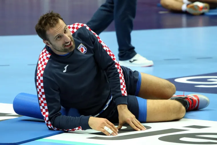 POD BUDNIM OKOM LINE ČERVARA: Ovako je izgledao trening hrvatske rukometne reprezentacije u Spaladium Areni