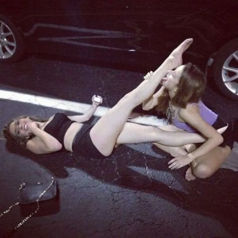 MALO IH UZELO ZA VIKEND: Alkohol je zaslužan za neke on najbizarnijih prizora na planetu