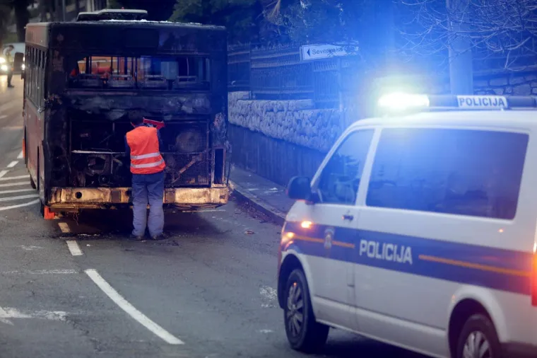 DRAMA KOD RIJEKE: Buknuo motor prigradskog autobusa, požar se brzo pro&scaron;irio