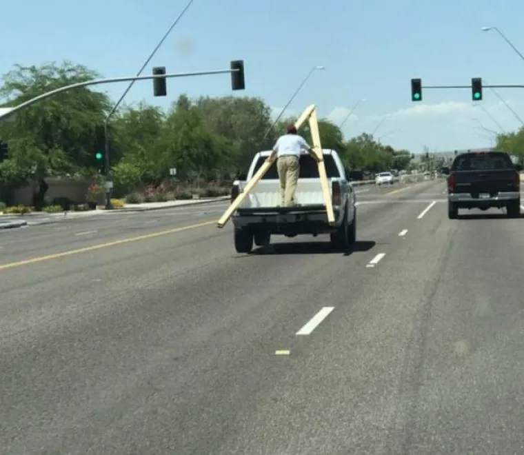 NE ŽELITE SE NAĆI U BLIZINI OVIH PAMETNJAKOVIĆA: Opasni su po sebe i okolinu, ali ih je sa sigurne udaljenosti urnebesno gledati