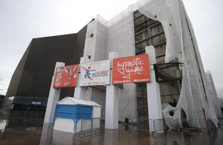 VJETAR OTKRIO PRAVI IZGLED SPLITSKE DVORANE: Spaladium arena izgleda poput opasnog gradili&scaron;ta