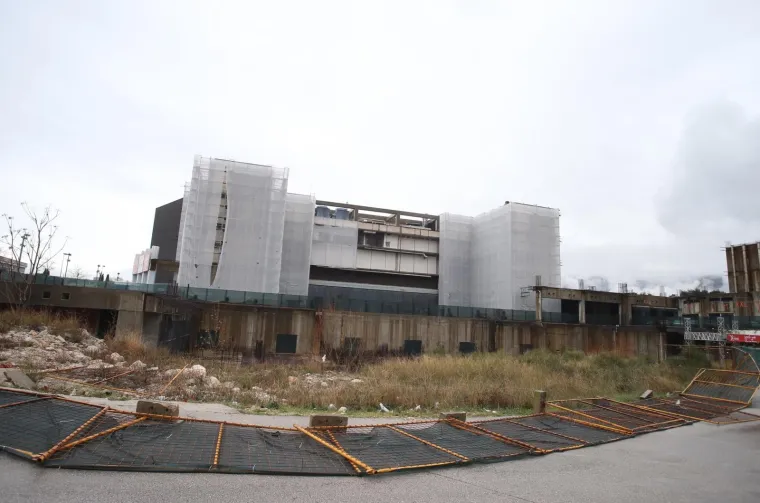 VJETAR OTKRIO PRAVI IZGLED SPLITSKE DVORANE: Spaladium arena izgleda poput opasnog gradili&scaron;ta