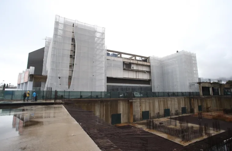 VJETAR OTKRIO PRAVI IZGLED SPLITSKE DVORANE: Spaladium arena izgleda poput opasnog gradili&scaron;ta