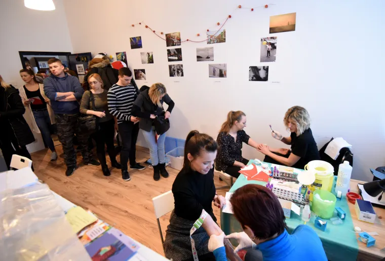 Svi žele pomoći malenom Ivanu: građani Velike Gorice se u velikom broju odazvali akciji prikupljanja krvi