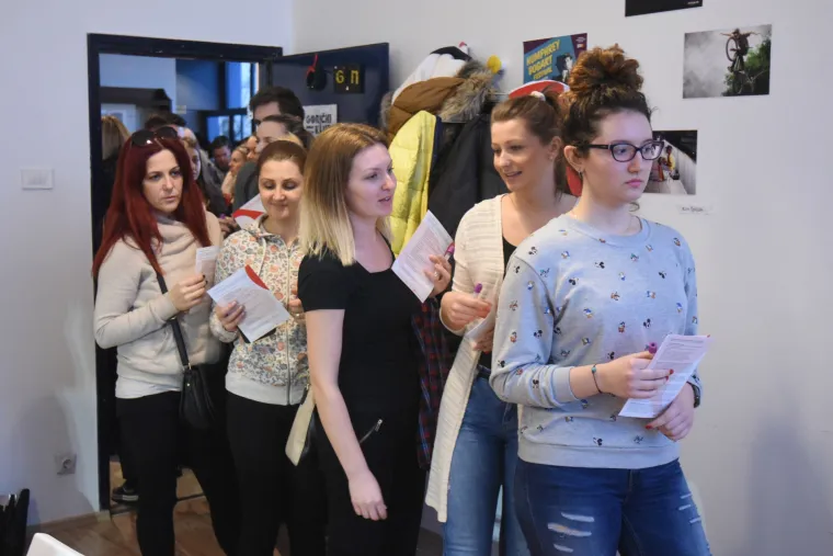 Svi žele pomoći malenom Ivanu: građani Velike Gorice se u velikom broju odazvali akciji prikupljanja krvi