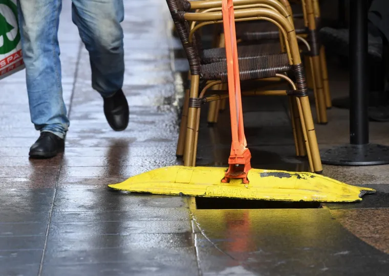 U centru Zagreba nepoznati počinitelj ukrao 15 poklopaca za &scaron;ahtove
