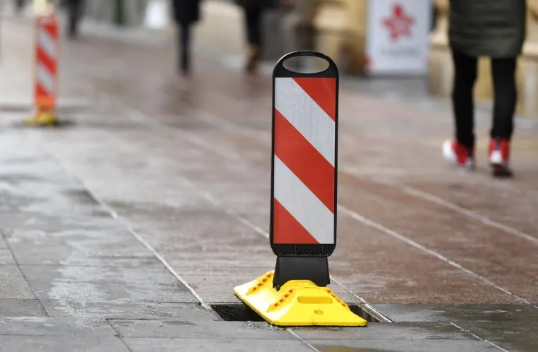 U centru Zagreba nepoznati počinitelj ukrao 15 poklopaca za &scaron;ahtove