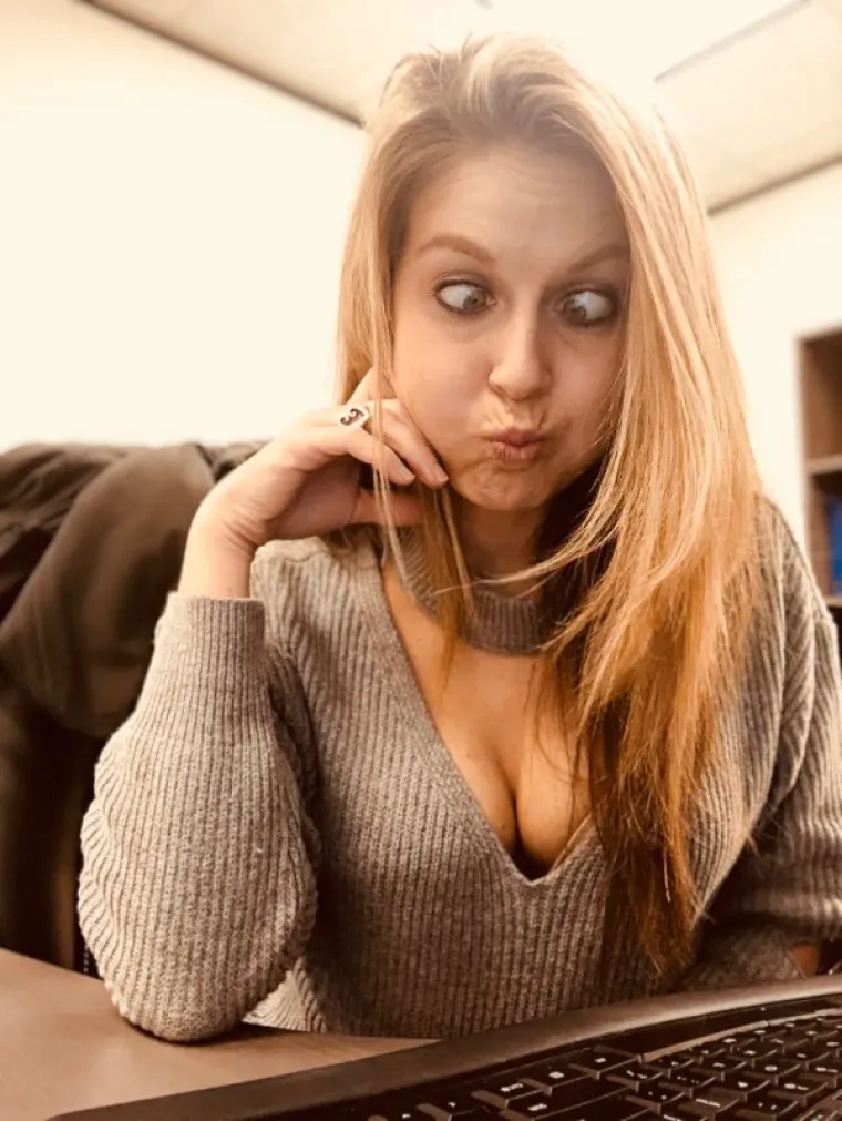 ODAJU IH SEKSI FOTOGRAFIJE: Kažu da se ubijaju od posla, a skidaju se čim &scaron;ef okrene leđa