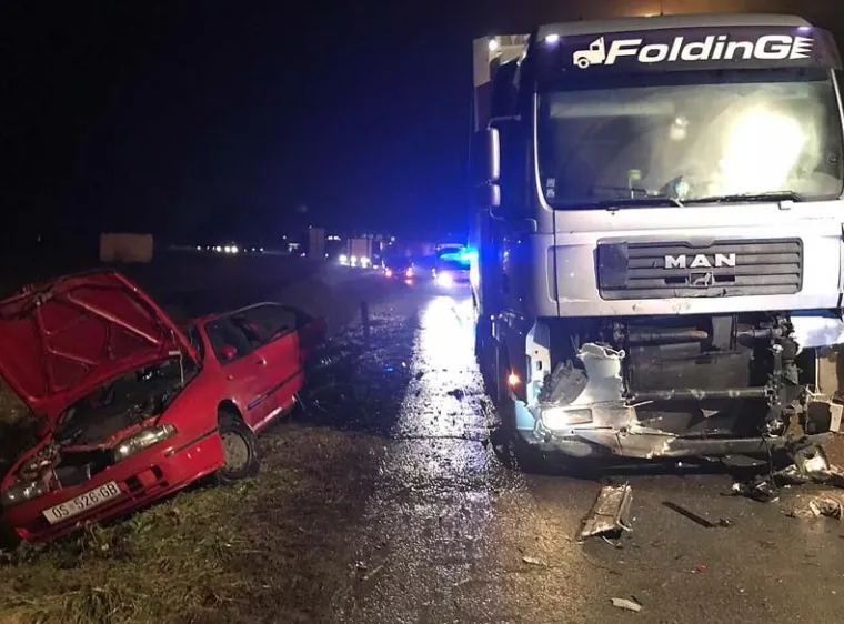 U sudaru osobnog automobila i kamiona poginulo je dijete