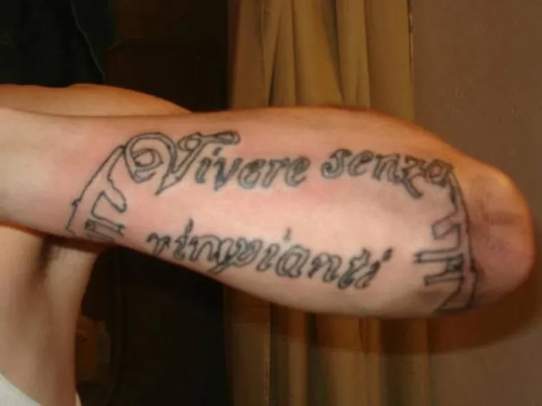 TATOO MAJSTOR IZ HORORA: Ne mijenja igle, a stil mu je pa, malo je reći jednostavan