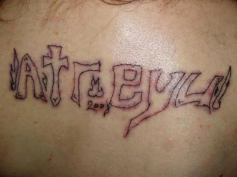 TATOO MAJSTOR IZ HORORA: Ne mijenja igle, a stil mu je pa, malo je reći jednostavan