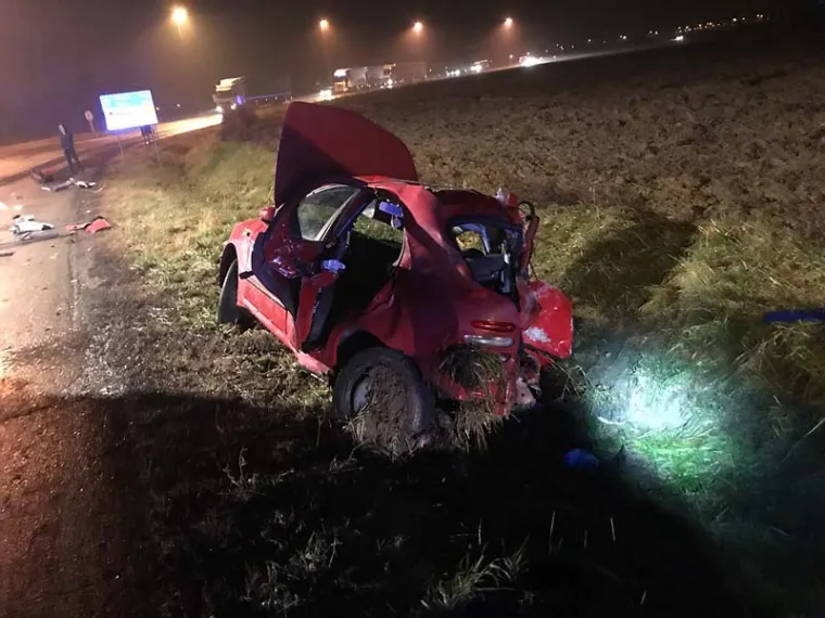 Stravična prometna nesreća kod Osijeka: u žestokom sudaru auta i kamiona poginulo dijete