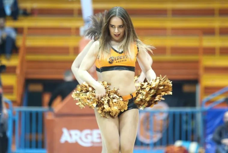 Cedevita je u srijedu prosula lijepu prednost protiv Budućnosti u košarkaškom Eurokupu. Cedevitašice su one po čemu će gledatelji pamtiti taj susret...