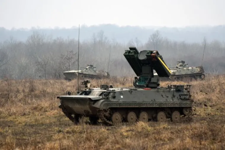 Na vojnom poligonu Ga&scaron;inci u petak je zavr&scaron;ila petodnevna vojna vježba zračnih snaga i kopnene vojske OS RH,  na kojoj su prvi put bili angažirani Kiowa helikopteri kao potpora kopnenim snagama.