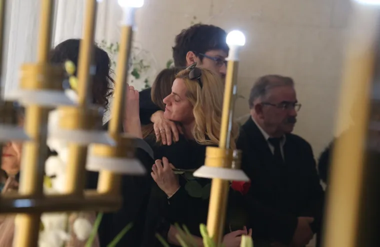 LUCIĆ ISPRAĆEN NA POSLJEDNJI POČINAK: Do&scaron;li &Scaron;erbedžija, Bernardić, Pupovac... Dežulović održao emotivni govor: 'Nazvali bismo te rođenim bratom, ali...'