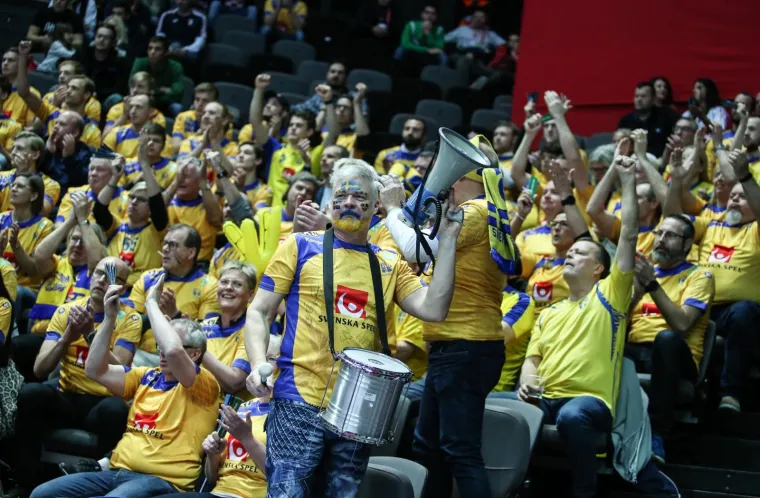 U susretu dva gubitnika iz prvog kola &Scaron;vedska je uvjerljivo, tek s pone&scaron;to problema u drugom dijelu, svladala Srbiju, koja ima samo teoretske &scaron;anse za prolazak.