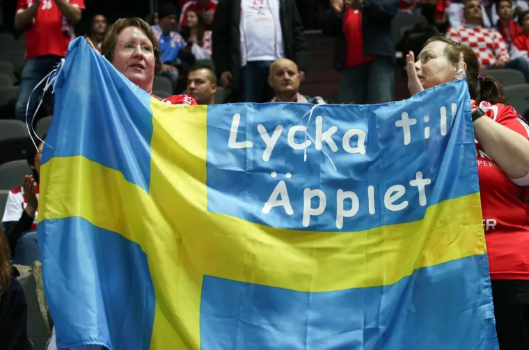 U susretu dva gubitnika iz prvog kola &Scaron;vedska je uvjerljivo, tek s pone&scaron;to problema u drugom dijelu, svladala Srbiju, koja ima samo teoretske &scaron;anse za prolazak.