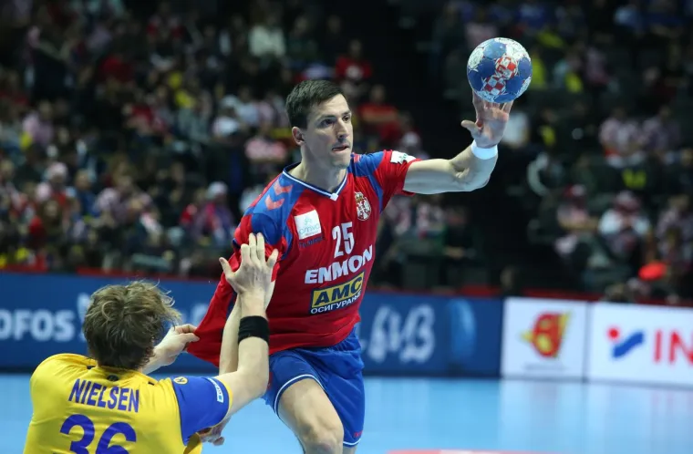 U susretu dva gubitnika iz prvog kola &Scaron;vedska je uvjerljivo, tek s pone&scaron;to problema u drugom dijelu, svladala Srbiju, koja ima samo teoretske &scaron;anse za prolazak.