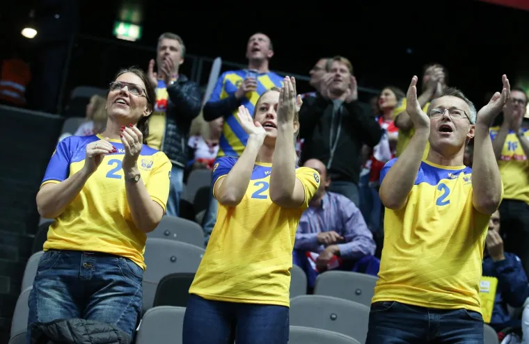 U susretu dva gubitnika iz prvog kola &Scaron;vedska je uvjerljivo, tek s pone&scaron;to problema u drugom dijelu, svladala Srbiju, koja ima samo teoretske &scaron;anse za prolazak.