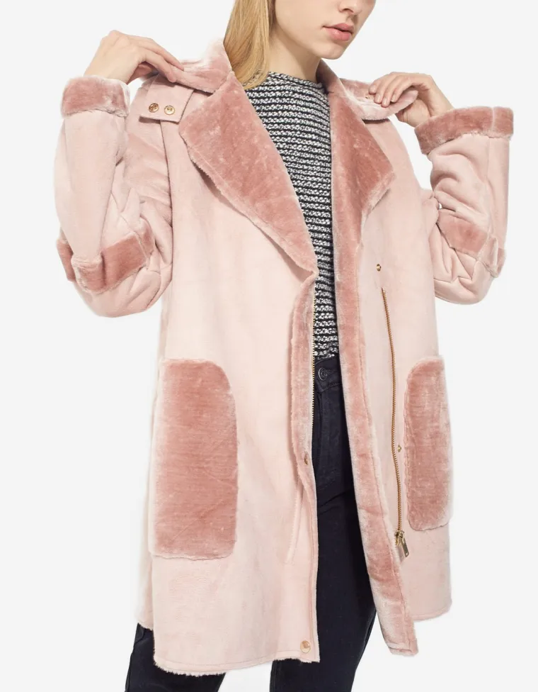 Ružičasti kaput s krznom, 229,90 kuna