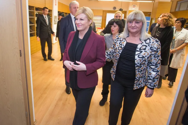 Predsjednica Republike Hrvatske Kolinda Grabar-Kitarović susrela se s predstavnicima tvrtke Borovo d.d. i obi&scaron;la dio proizvodnog pogona cipela. 
Photo: Davor Javorovic/PIXSELL