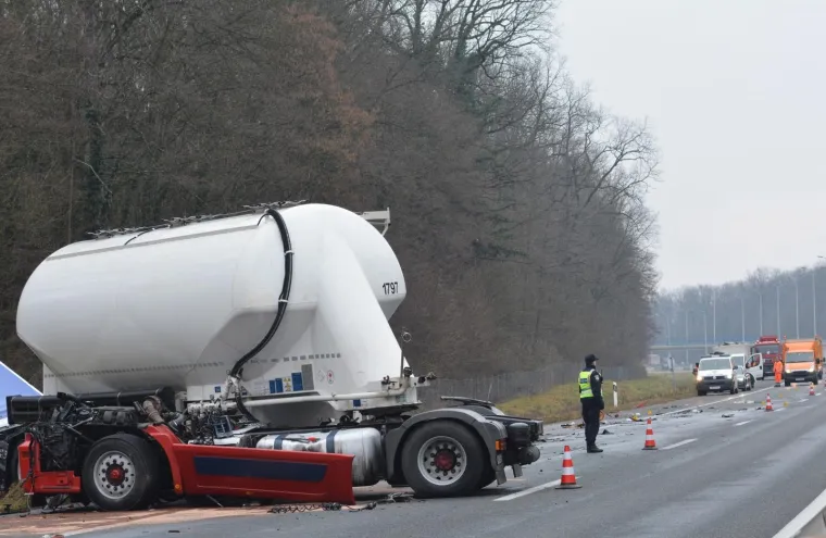 U sudaru cisterne i &scaron;lepera na A3 ozlijeđen mu&scaron;karac