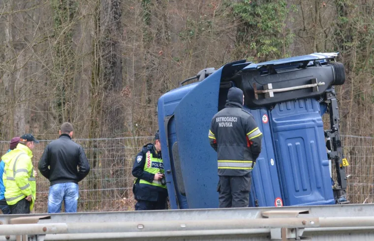 U sudaru cisterne i &scaron;lepera na A3 ozlijeđen mu&scaron;karac
