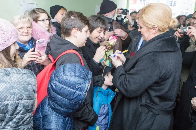 Kolinda Grabar-Kitarović u Osijeku: 'Ljude tijekom cijele godine treba poticati na darivanje'
