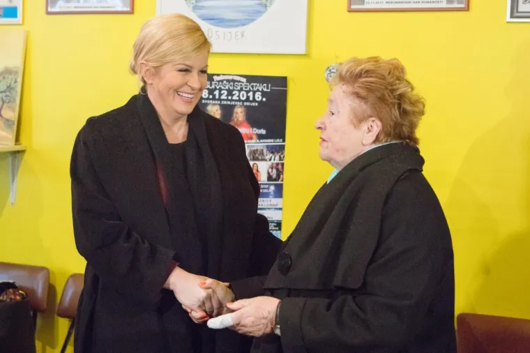 Kolinda Grabar-Kitarović u Osijeku: 'Ljude tijekom cijele godine treba poticati na darivanje'