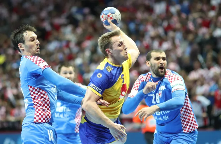 DETALJI RUKOMETNE BITKE U SPALADIUM ARENI: Plju&scaron;te udarci, plju&scaron;te golovi, tribine se tresu od pjesme