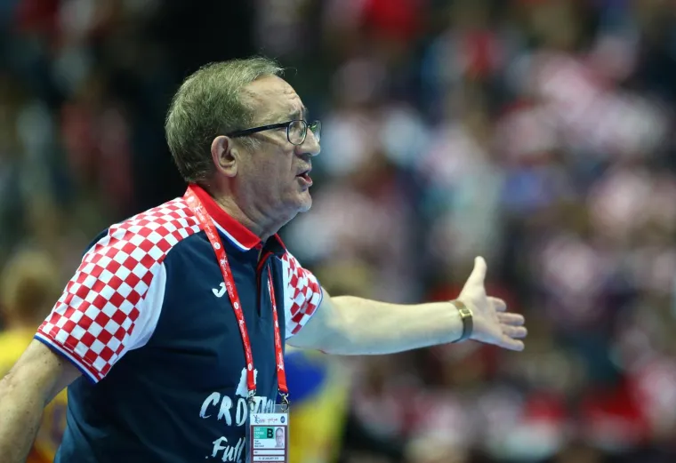 DETALJI RUKOMETNE BITKE U SPALADIUM ARENI: Plju&scaron;te udarci, plju&scaron;te golovi, tribine se tresu od pjesme