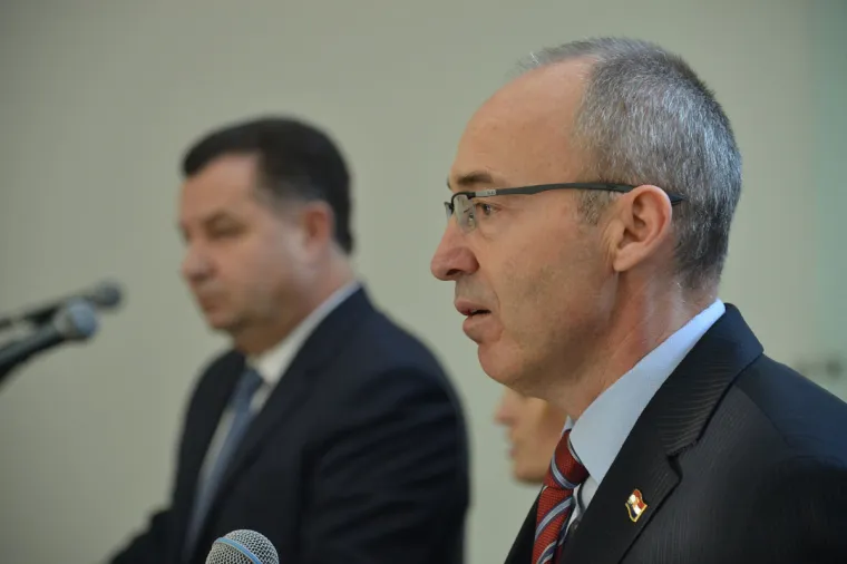 DVOJICA MINISTARA U AKCIJI: Pogledajte kako su ni&scaron;anili Krstičević i njegov ukrajinski kolega