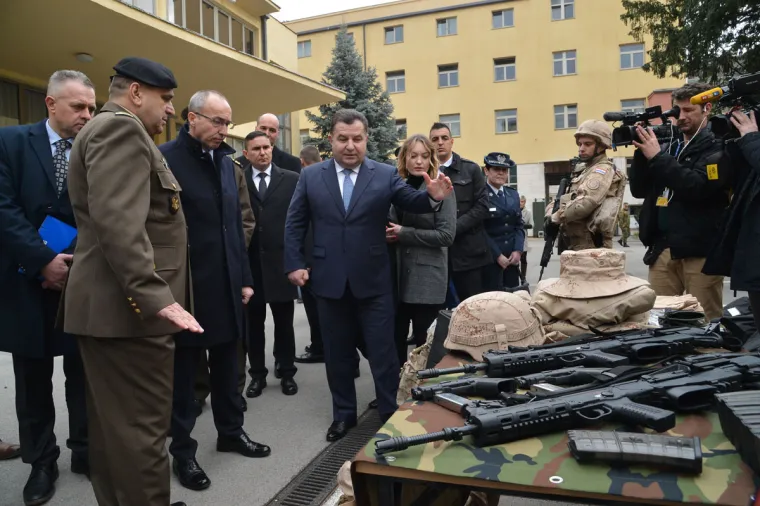 DVOJICA MINISTARA U AKCIJI: Pogledajte kako su ni&scaron;anili Krstičević i njegov ukrajinski kolega