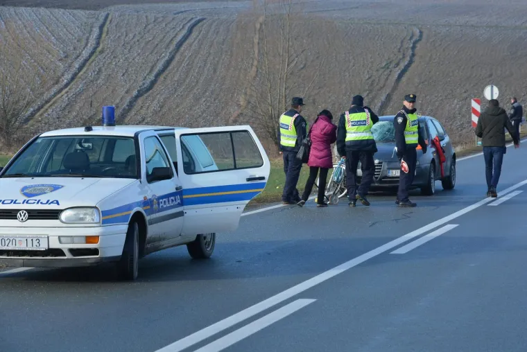 U prometnoj nesreći smrtno stradao biciklist