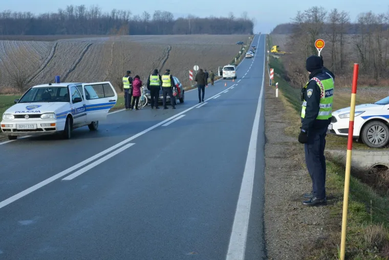 U prometnoj nesreći smrtno stradao biciklist