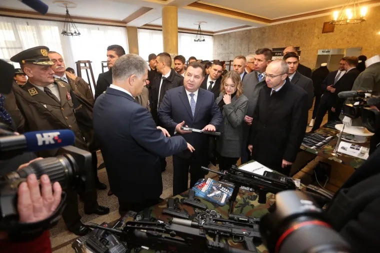 Krstičević ukrajinskom ministru obrane pokazao naoružanje proizvedeno u Hrvatskoj