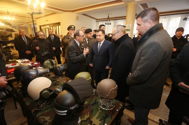 Krstičević ukrajinskom ministru obrane pokazao naoružanje proizvedeno u Hrvatskoj