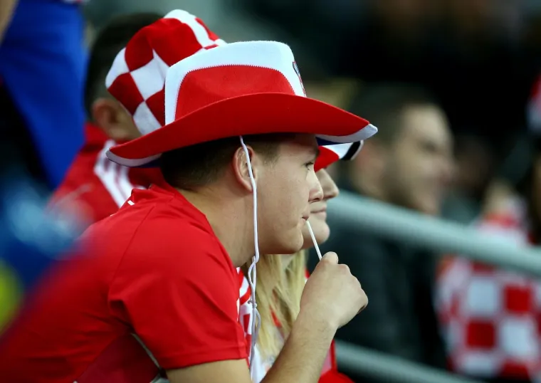 KAUBOJI POČELI BORBU ZA POLUFINALE: Navijači ostali doma, pogledajte kako izgledaju tribine u Areni