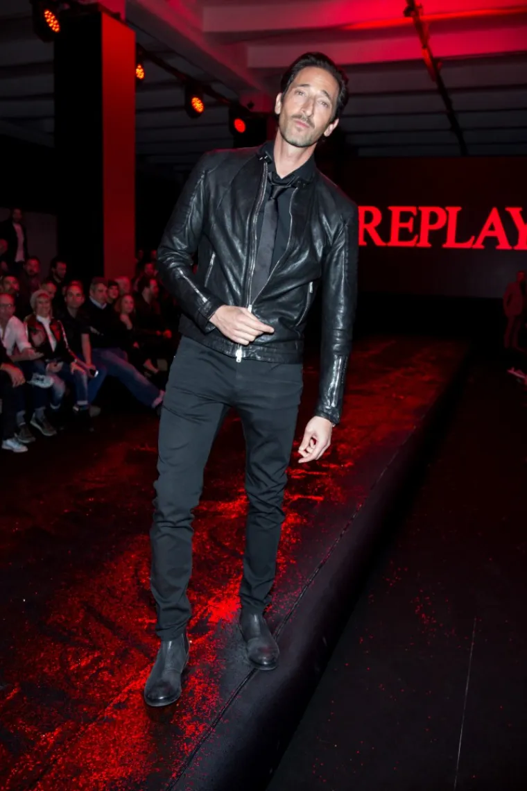 Victorijine anđelice, Bar Refaeli i Adrien Brody na zanimljivom modnom eventu