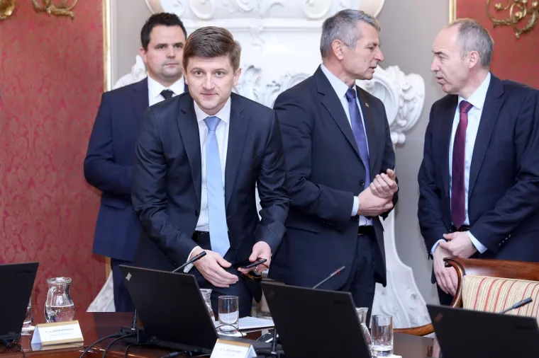 Deset mjeseci od lex Agrokora Vlada na sjednici pretresa njegove učinke