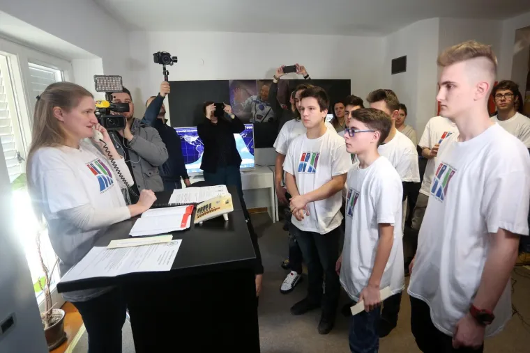 Učenici zagrebačke informatičke &scaron;kole uživo razgovarali s astronautom Scottom Tingleom