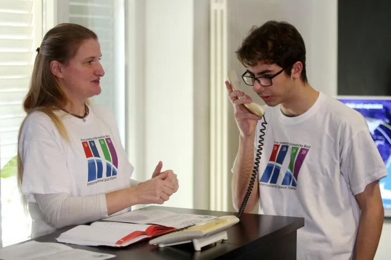 Učenici zagrebačke informatičke &scaron;kole uživo razgovarali s astronautom Scottom Tingleom