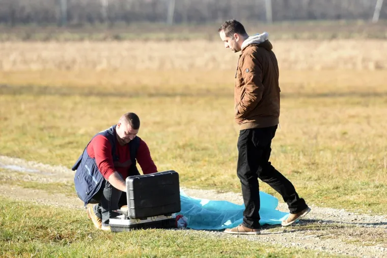 Na polju u Ksajpi pronađen le&scaron; nepoznate osobe