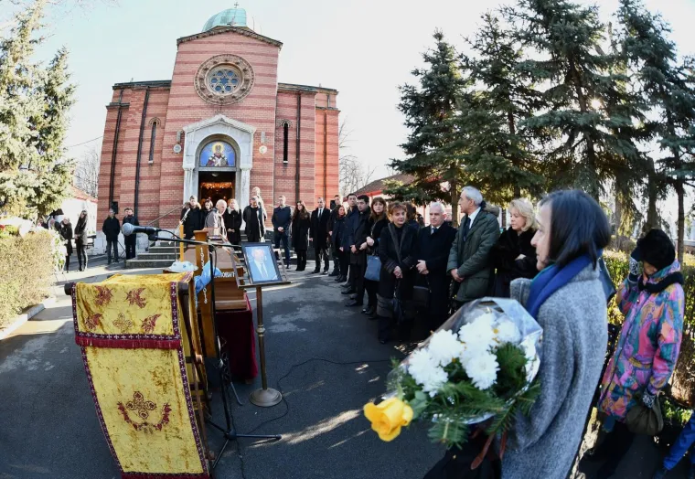 Beograd: Obitelj, prijatelji i sugrađani opra&scaron;taju se od Olivera Ivanovića na Novom groblju