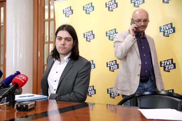 Konferencija za medije Kluba zastupnika Živog zida i SNAGA-e