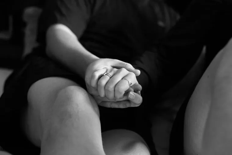 Par je proslavio usvajanje svog prvog mačića na prilično genijalan, ali i mrvicu bizaran način