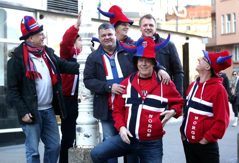 NORVEŽANI OKUPIRALI ARENU ZAGREB: Skandinavci u potpunosti zasjenili nekoliko srpskih navijača